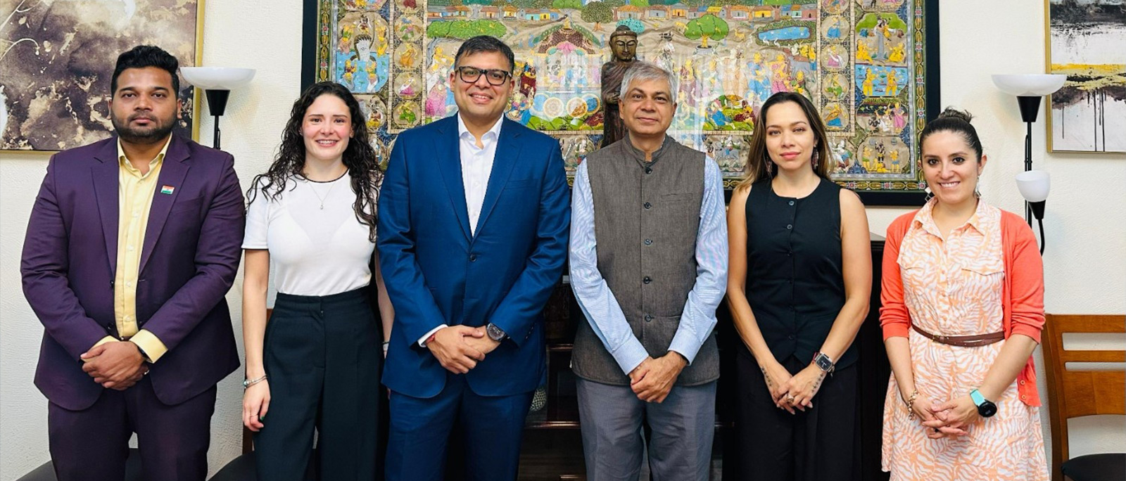 Ambassador met the team of Credlix. Discussed their innovative financial solutions and the potential for utilizing their services to strengthen India Mexico bilateral trade 19.08.2025