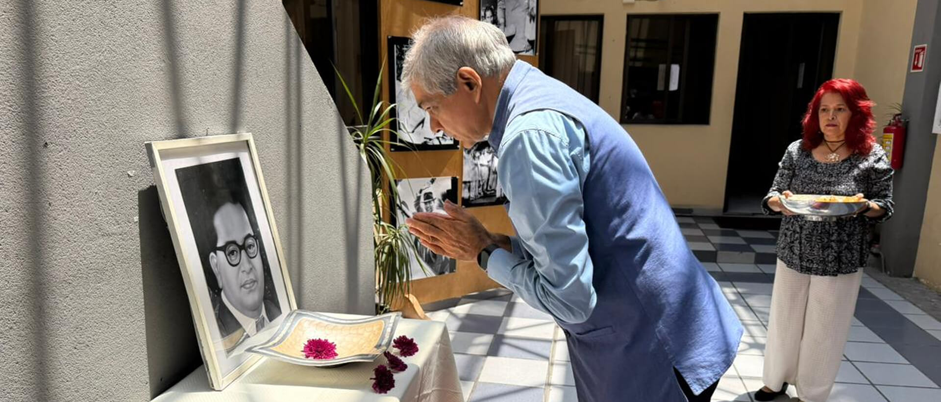 Ambassador Dr. Pankaj Sharma paying floral tributes to Dr. Bhimrao Ramji Ambedkar on his birth anniversary at GTICC, Mexico City 13 April 2026