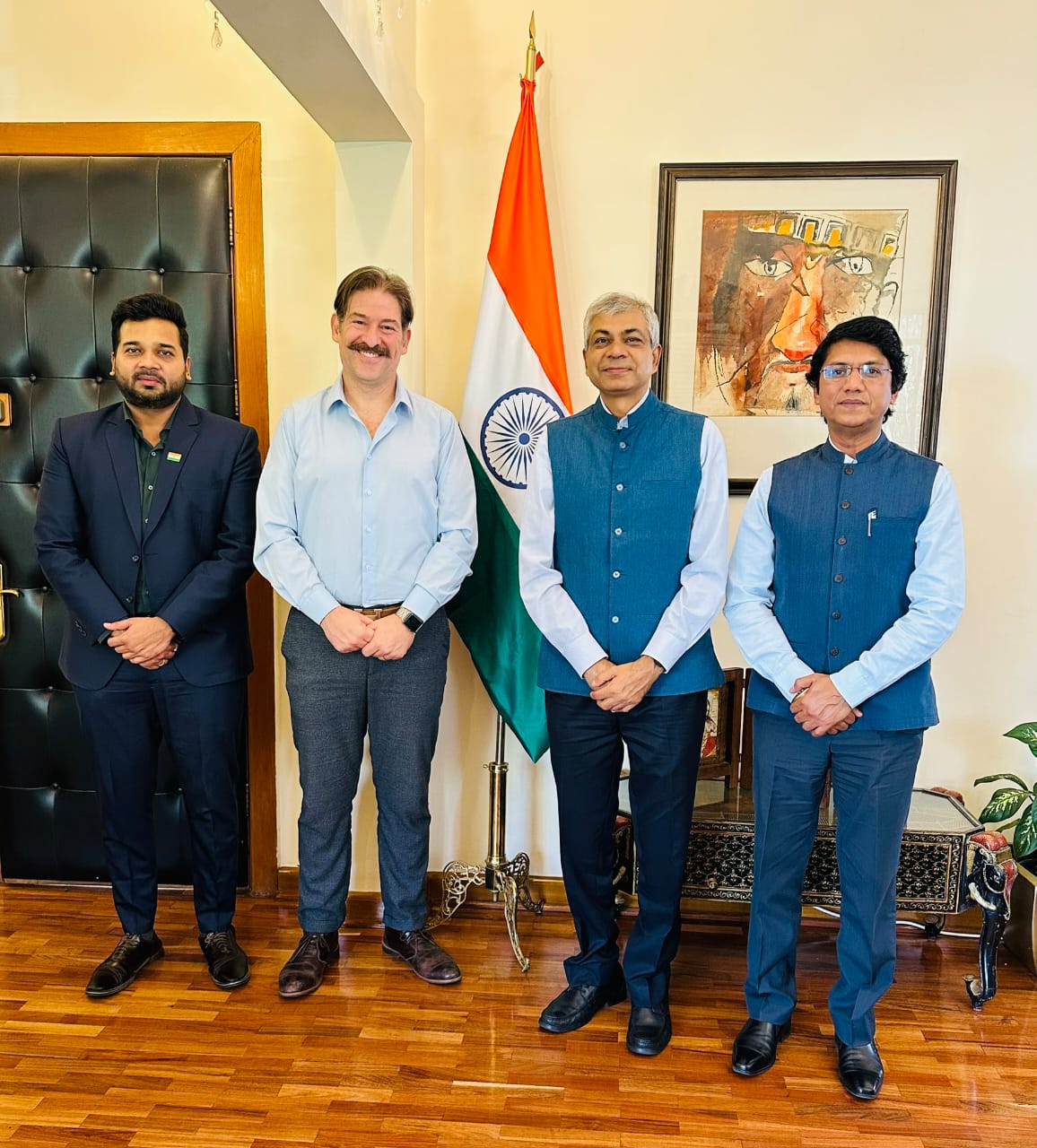 लैटिन अमेरिका के इंटरनेशनल फेडरेशन ऑफ एक्टर्स के अध्यक्ष और नेशनल एसोसिएशन ऑफ एक्टर्स के विदेश सचिव, श्री एलेजांद्रो कुएतारा के साथ बातचीत, 22.04.2025
